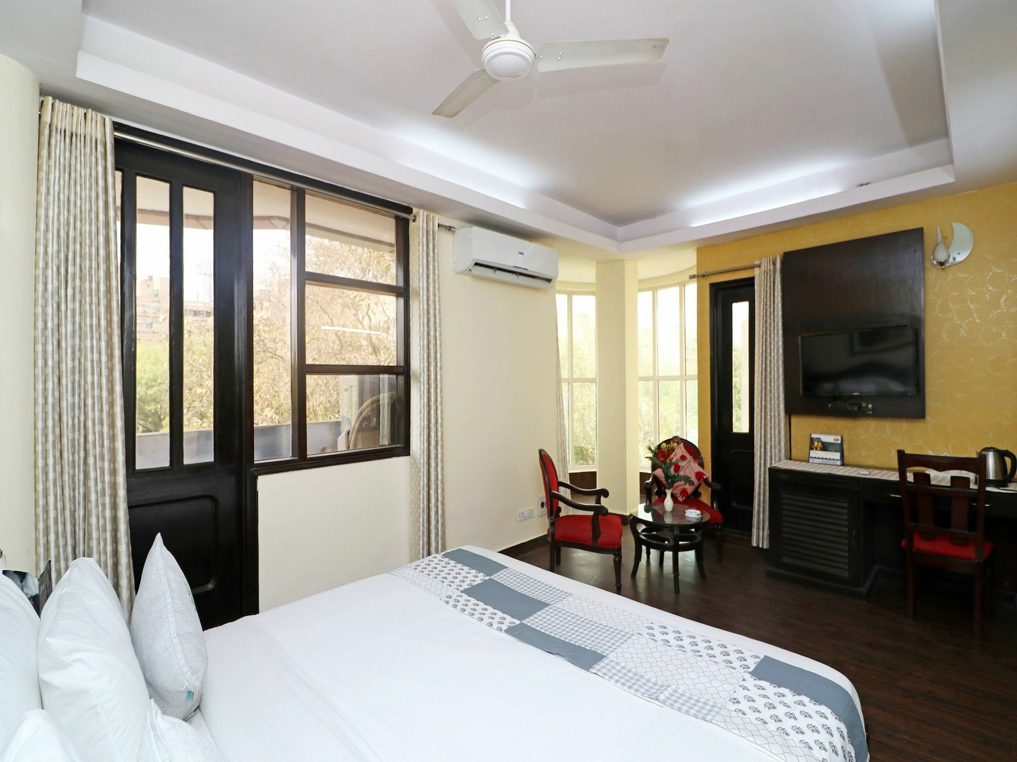 Hotel Oyo 13451 Star Corporate Avenue Nuova Delhi Esterno foto